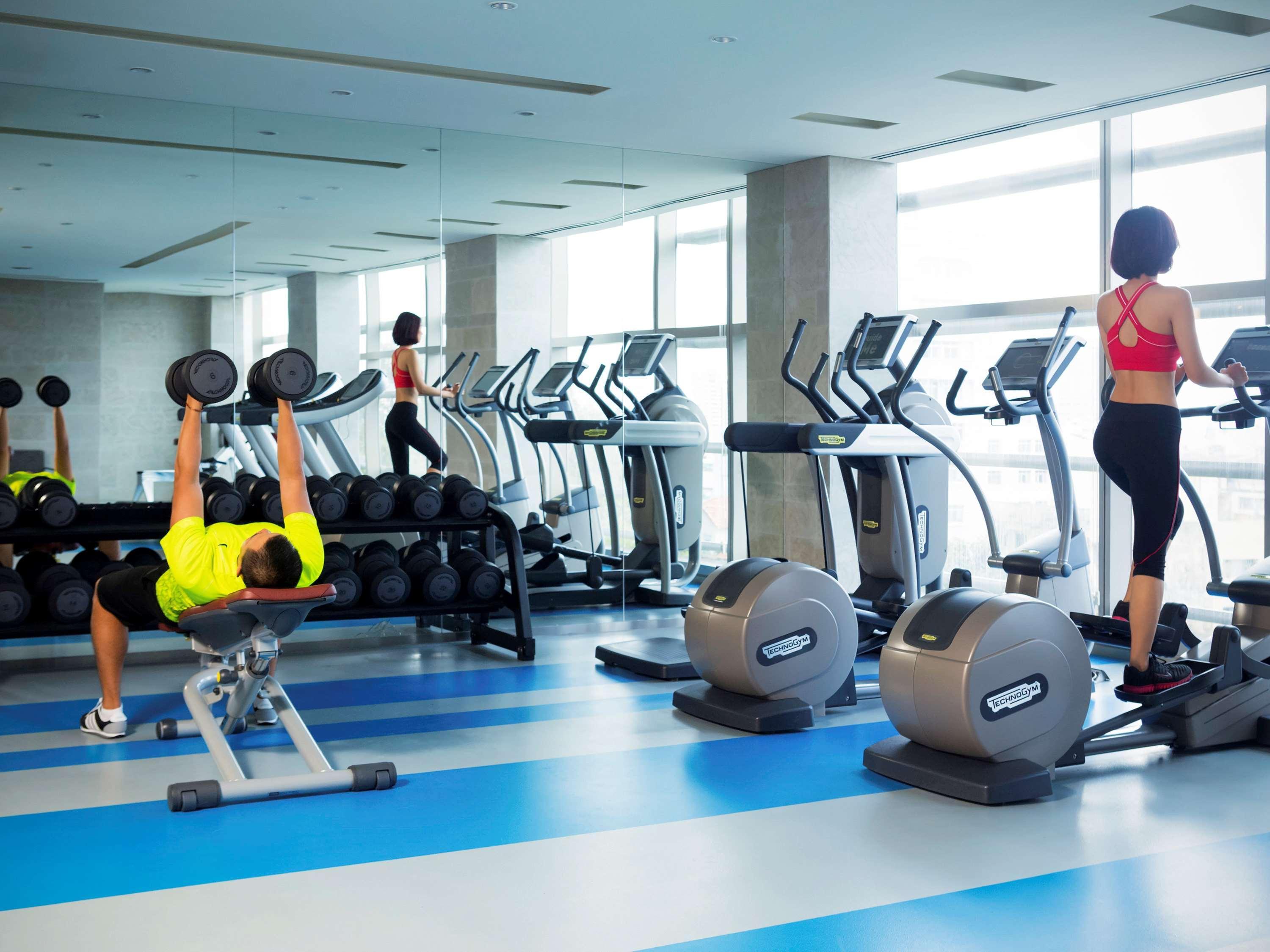 Pullman Saigon Centre Khách sạn 5*