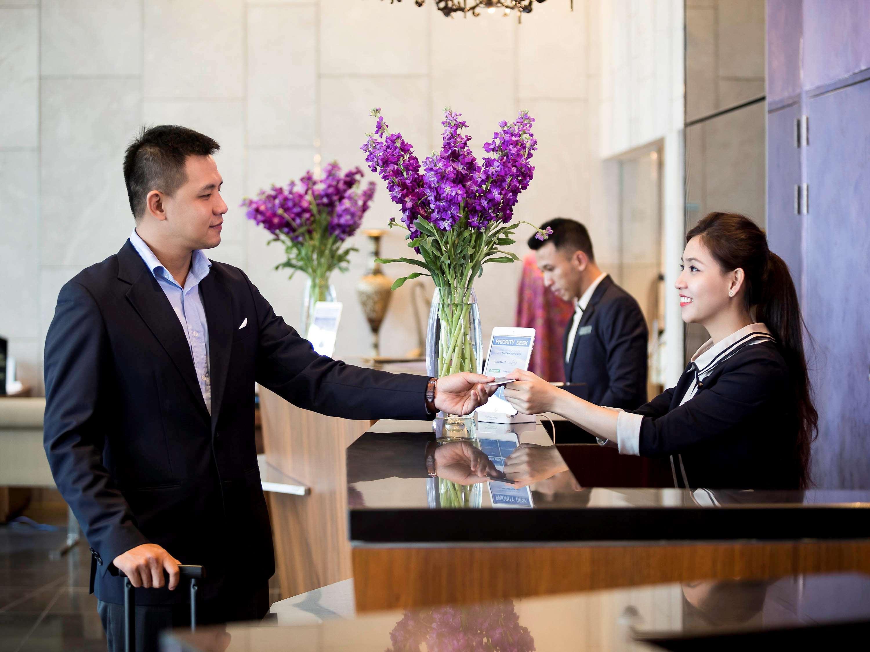 Khách sạn Pullman Saigon Centre