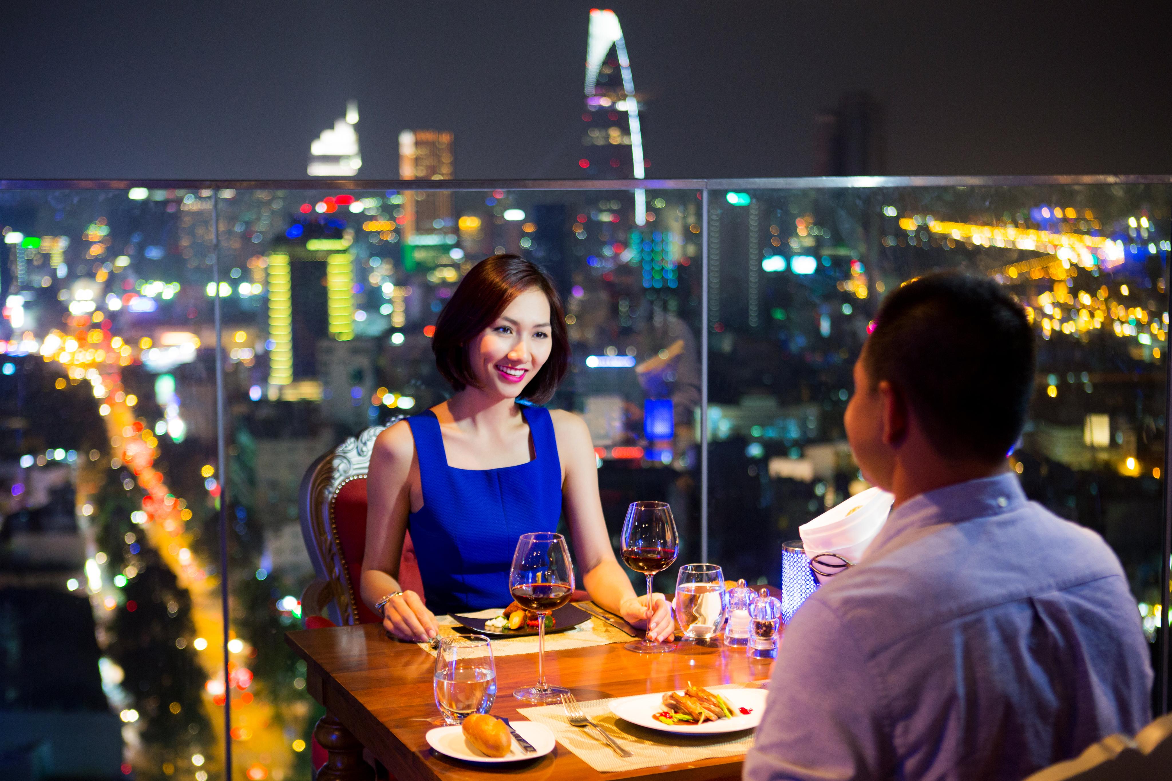 Pullman Saigon Centre Khách sạn