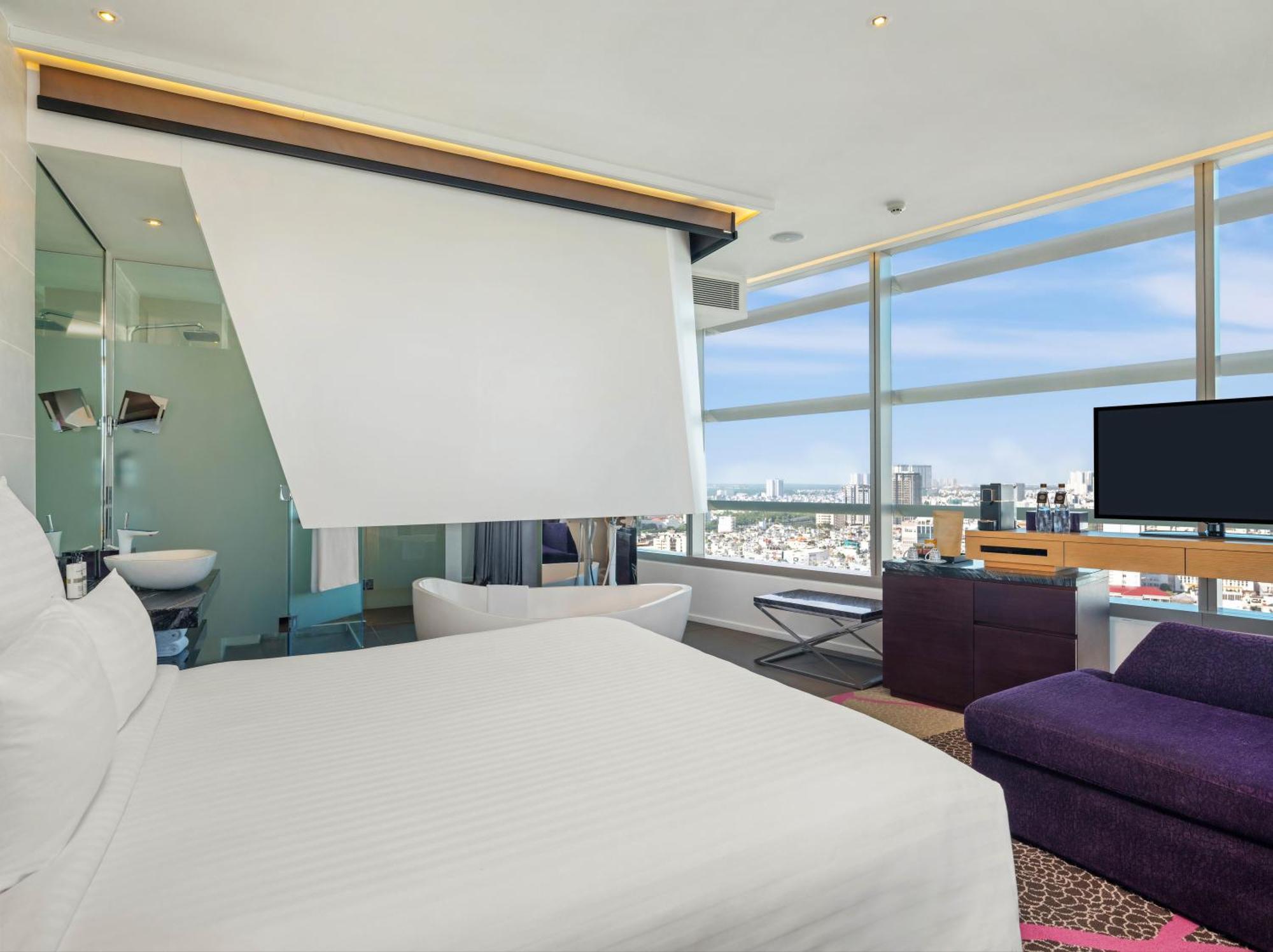 Khách sạn Pullman Saigon Centre