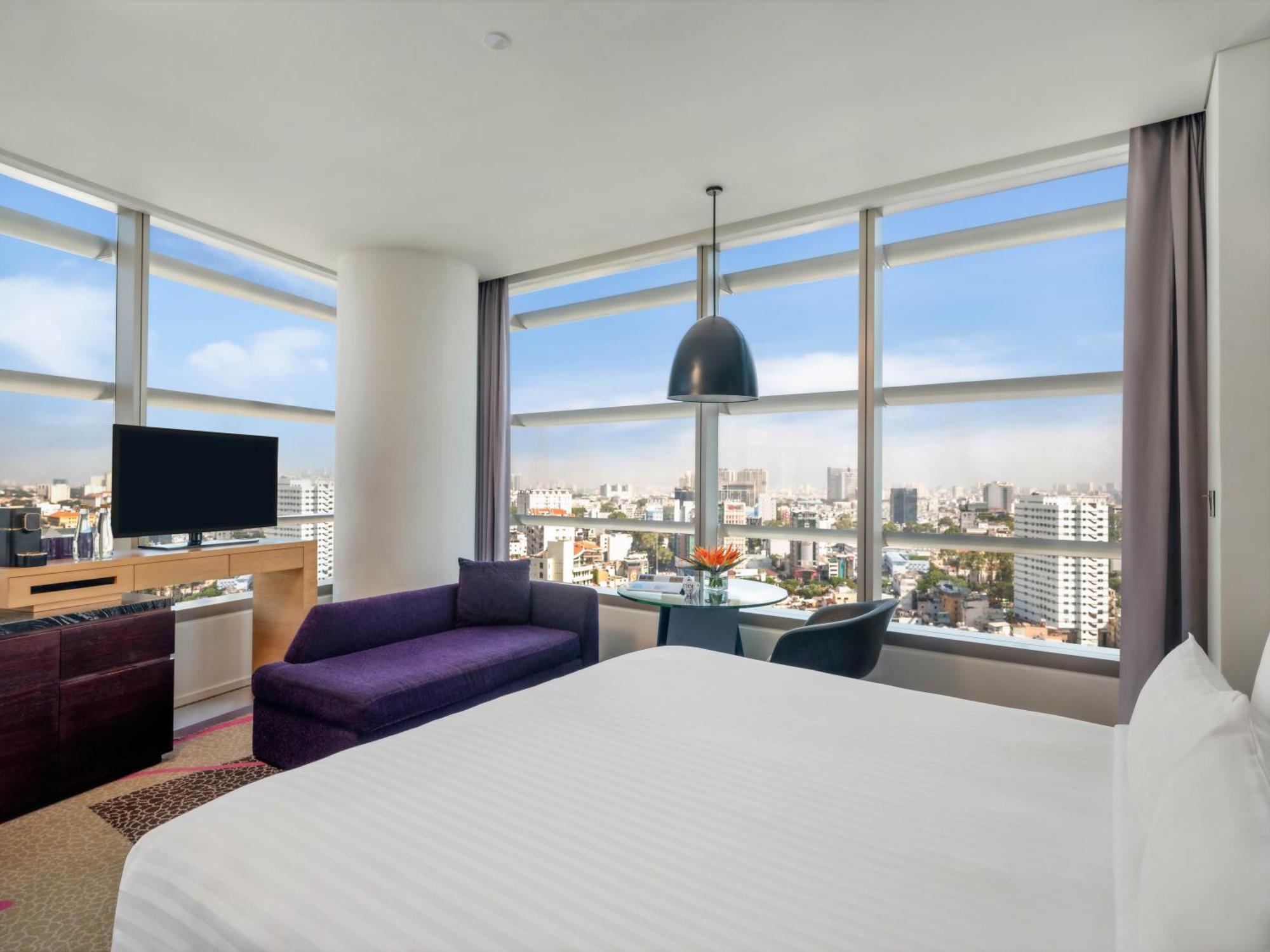 Pullman Saigon Centre Khách sạn 5*